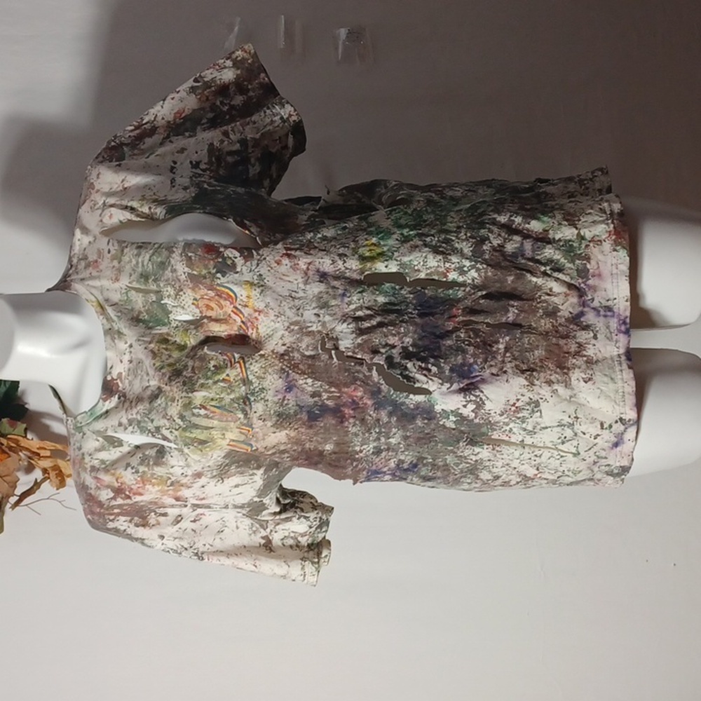 GILDAN T SHIRT SIZE XXL STRESSED AND SPLATTER PAINTED BY SLICK-BUD